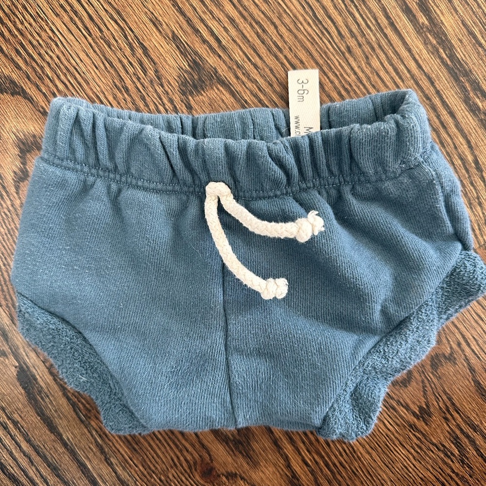 Childhood clothing - shorties 3-6 months